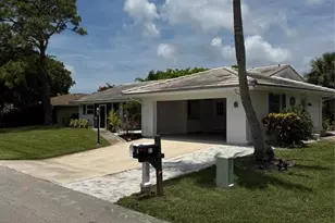 30 Maui Cir, Naples, FL 34112 - Photo 25