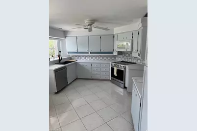 30 Maui Cir #30, Naples, FL 34112 - Photo 5