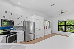 1012 NW 33rd Pl, Cape Coral, FL 33993 - Photo 9