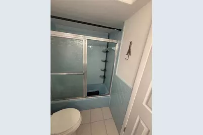 129 E Lake Dr, Lehigh Acres, FL 33936 - Photo 11