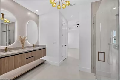 1005 NE 1st Pl, Cape Coral, FL 33909 - Photo 27