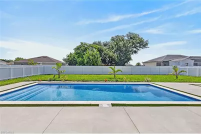 1005 NE 1st Pl, Cape Coral, FL 33909 - Photo 33