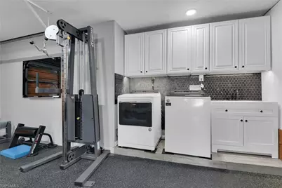 2413 Dover Ave, Fort Myers, FL 33907 - Photo 7