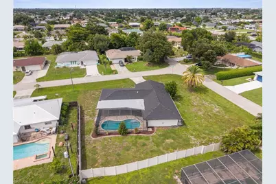 812 SE 34th St, Cape Coral, FL 33904 - Photo 43