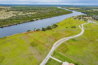 2048 Silk Bay Blvd, Alva, FL 33920 - Photo 9