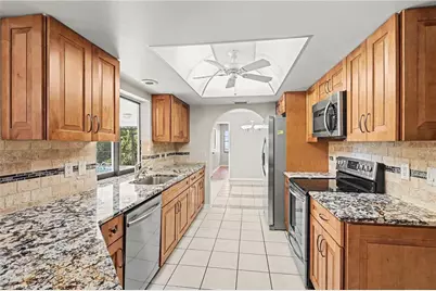2205 SE 10th Pl, Cape Coral, FL 33990 - Photo 13