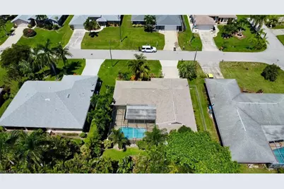 2205 SE 10th Pl, Cape Coral, FL 33990 - Photo 29