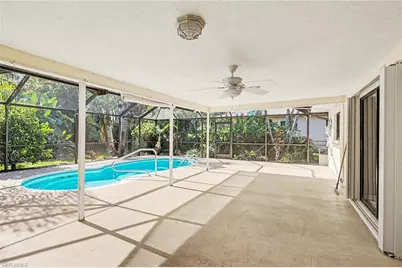 2205 SE 10th Pl, Cape Coral, FL 33990 - Photo 23