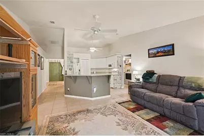 524 SW 23rd Ter, Cape Coral, FL 33991 - Photo 5