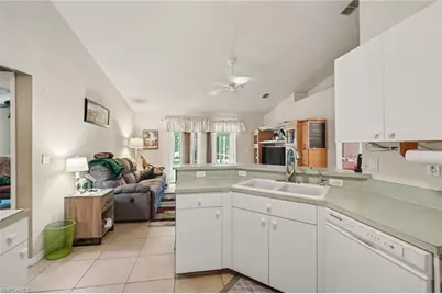 524 SW 23rd Ter, Cape Coral, FL 33991 - Photo 9