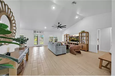 125 SE 11th Ter, Cape Coral, FL 33990 - Photo 11