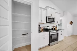 125 SE 11th Terrace, Cape Coral, FL 33990 - Photo 19