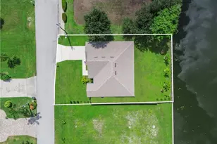 125 SE 11th Terrace, Cape Coral, FL 33990 - Photo 5
