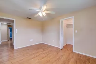 909 SE 27th St, Cape Coral, FL 33904 - Photo 15