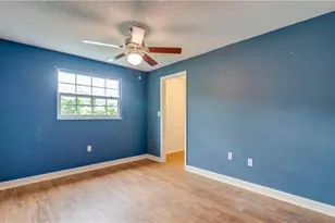 909 SE 27th St, Cape Coral, FL 33904 - Photo 17