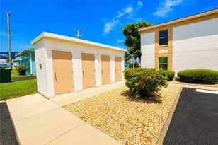 1615 SE 46th Ln, Cape Coral, FL 33904 - Photo 21