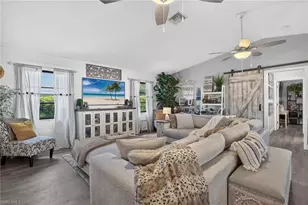 916 SE 21st Ln, Cape Coral, FL 33990 - Photo 17