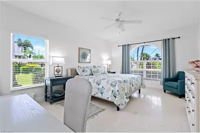 2668 SE 19th Ave, Cape Coral, FL 33904 - Photo 17