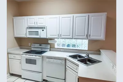 10704 Rio Mar Cir, Estero, FL 33928 - Photo 19