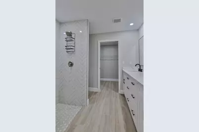 1013 13th St E, Bradenton, FL 34208 - Photo 23