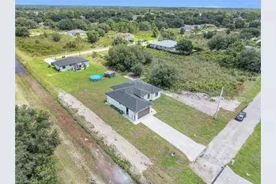 2522 56th St W, Lehigh Acres, FL 33971 - Photo 7
