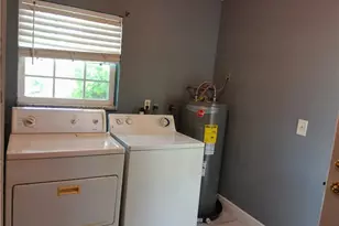 893 Iris Dr, North Fort Myers, FL 33903 - Photo 27