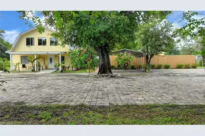 123 Riverbend Dr, Labelle, FL 33935 - Photo 3
