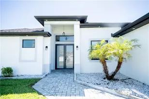 1005 NE 13th Pl, Cape Coral, FL 33909 - Photo 3