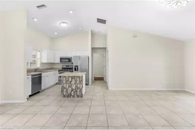 5215 SW 16th Pl, Cape Coral, FL 33914 - Photo 5