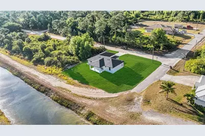 2106 W 18th St, Lehigh Acres, FL 33972 - Photo 23