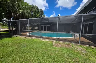 5710 Melaleuca Dr, Tamarac, FL 33319 - Photo 19