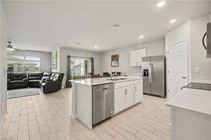 322 NW 21st St, Cape Coral, FL 33993 - Photo 9