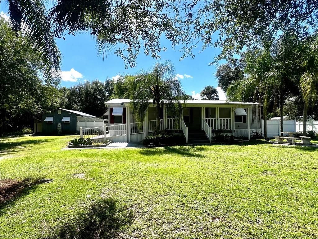 1027 Everglade Ave - 1027 Everglade Ave, Labelle, FL 33935 Luxury Property | Jose Angel Pina