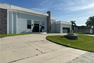 2405 SW 32nd St, Cape Coral, FL 33914 - Photo 3