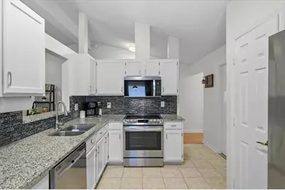 11179 Bentley Trace Ln E, Jacksonville, FL 32257 - Photo 3