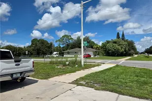 615 New Market Rd W, Immokalee, FL 34142 - Photo 3