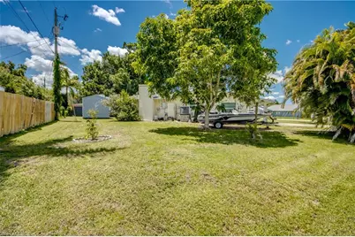 101 Powell Creek Cir, North Fort Myers, FL 33917 - Photo 23