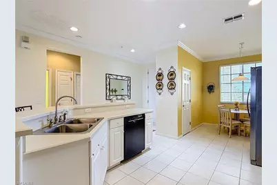 20061 Sanibel View Cir #203, Fort Myers, FL 33908 - Photo 11