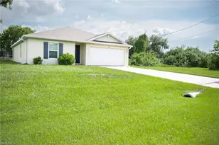 1108 NE 36th Ln, Cape Coral, FL 33909 - Photo 3