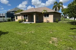 1401 SW 1st Pl, Cape Coral, FL 33991 - Photo 3