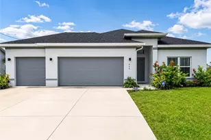 924 NE 11th Terrace, Cape Coral, FL 33993 - Photo 1