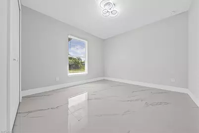 944 Candlelight Dr, Lehigh Acres, FL 33974 - Photo 5
