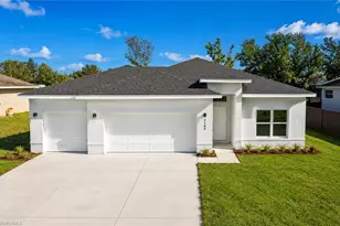1105 NE 10th St, Cape Coral, FL 33993 - Photo 1