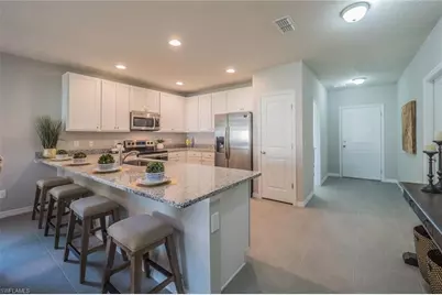 1105 NE 10th St, Cape Coral, FL 33993 - Photo 9