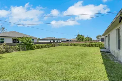 325 NE 30th Ter, Cape Coral, FL 33909 - Photo 27