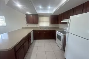 215-217 SE 23rd Pl, Cape Coral, FL 33990 - Photo 5