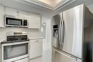 2214 SE 13th St, Cape Coral, FL 33990 - Photo 11