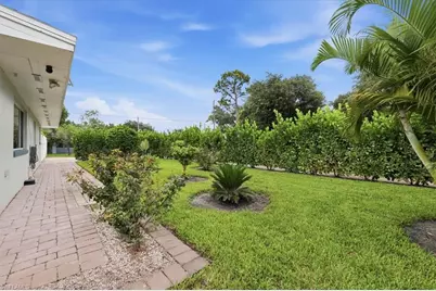 1821 Winkler Ave, Fort Myers, FL 33901 - Photo 23