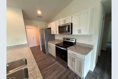 9004 Lamkin Ct, Labelle, FL 33935 - Photo 3
