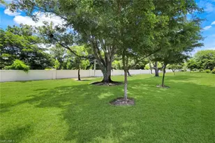 7062 W Brandywine Cir, Fort Myers, FL 33919 - Photo 29